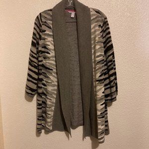 Isaac Mizrahi Live! Women's size S gray, white and black animal peplum cardigan